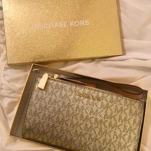 MICHAEL Michael Kors Double Zip Wristlet